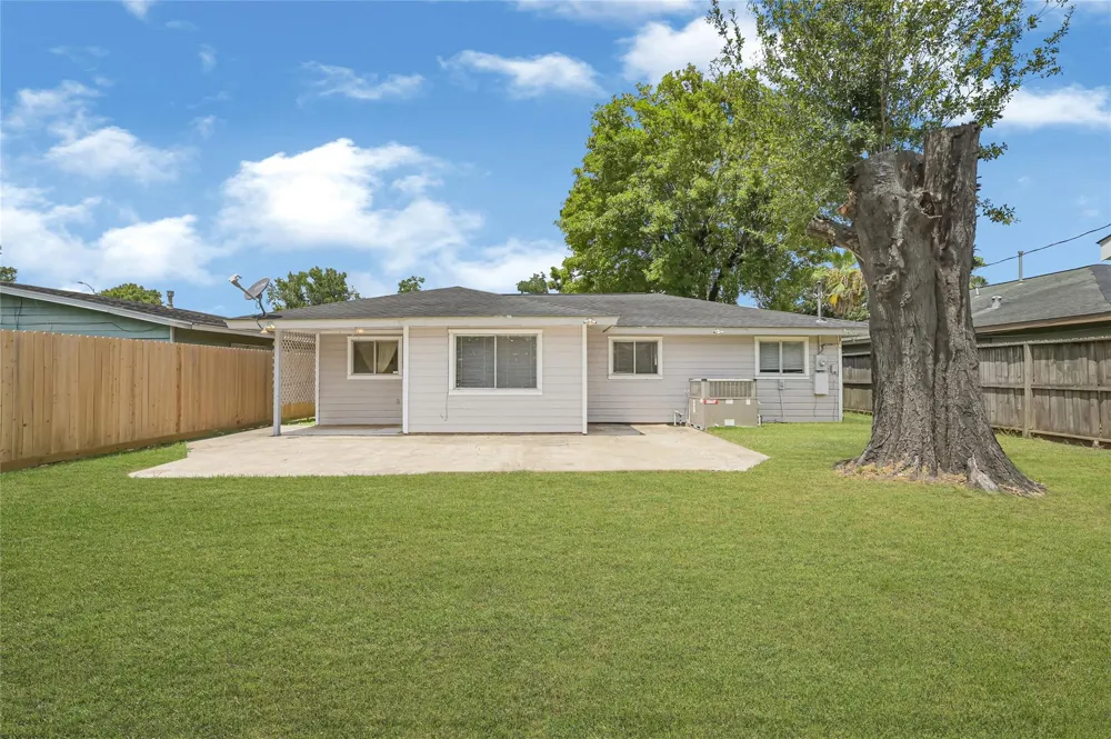 3816 Newton Drive Pasadena, TX 77503