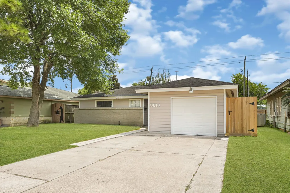 3816 Newton Drive Pasadena, TX 77503