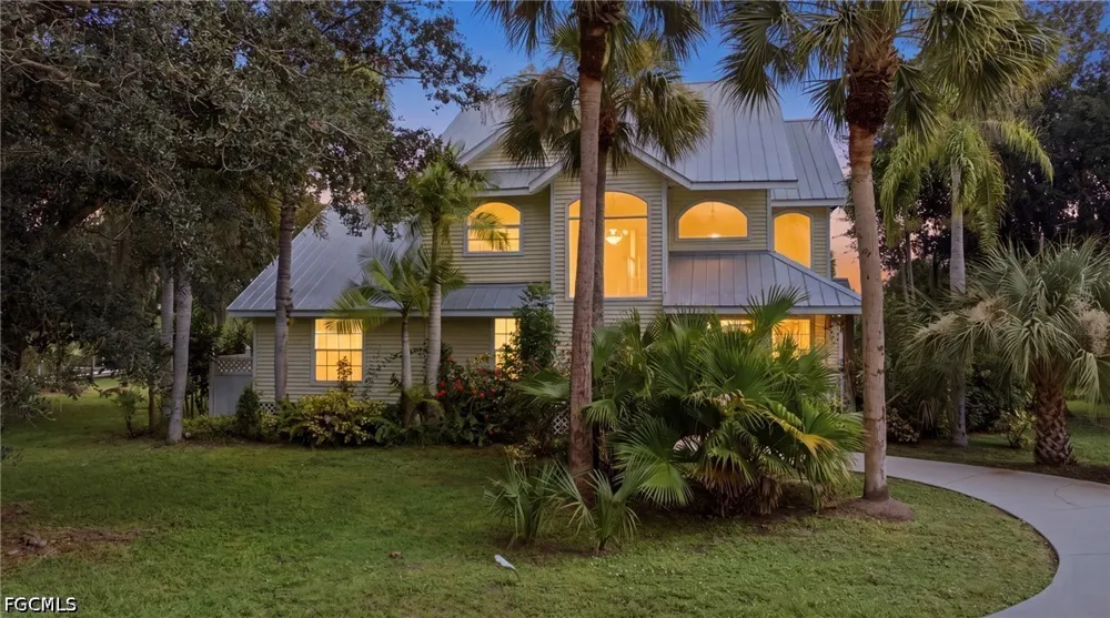 Marquette Boulevard Fort Myers, FL 33905