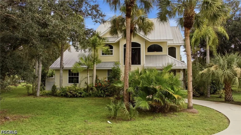 Marquette Boulevard Fort Myers, FL 33905