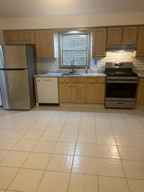 260 BROADWAY Bayonne, NJ 07002