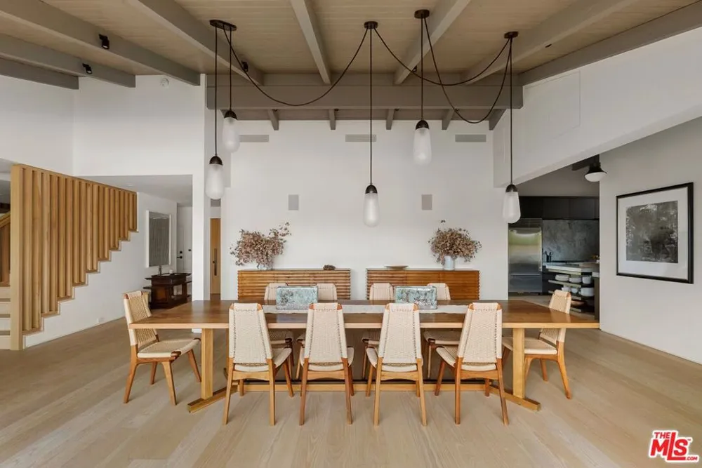 433 Bellagio Terrace Los Angeles, CA 90049