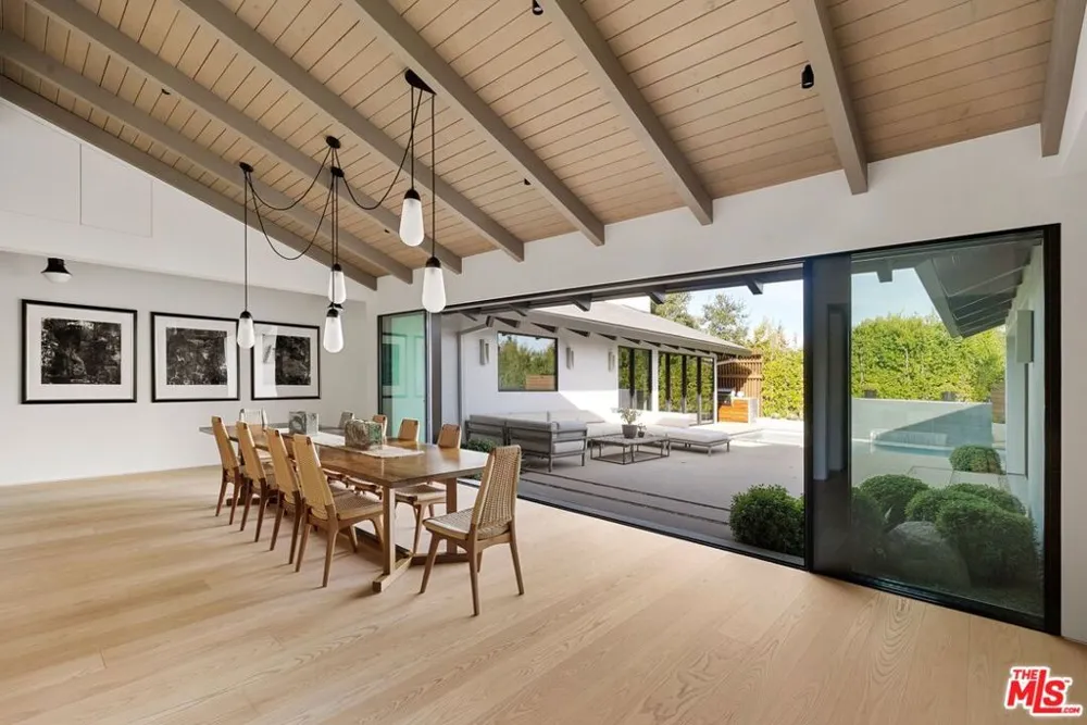 433 Bellagio Terrace Los Angeles, CA 90049
