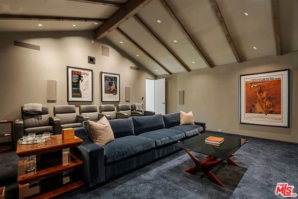 433 Bellagio Terrace Los Angeles, CA 90049
