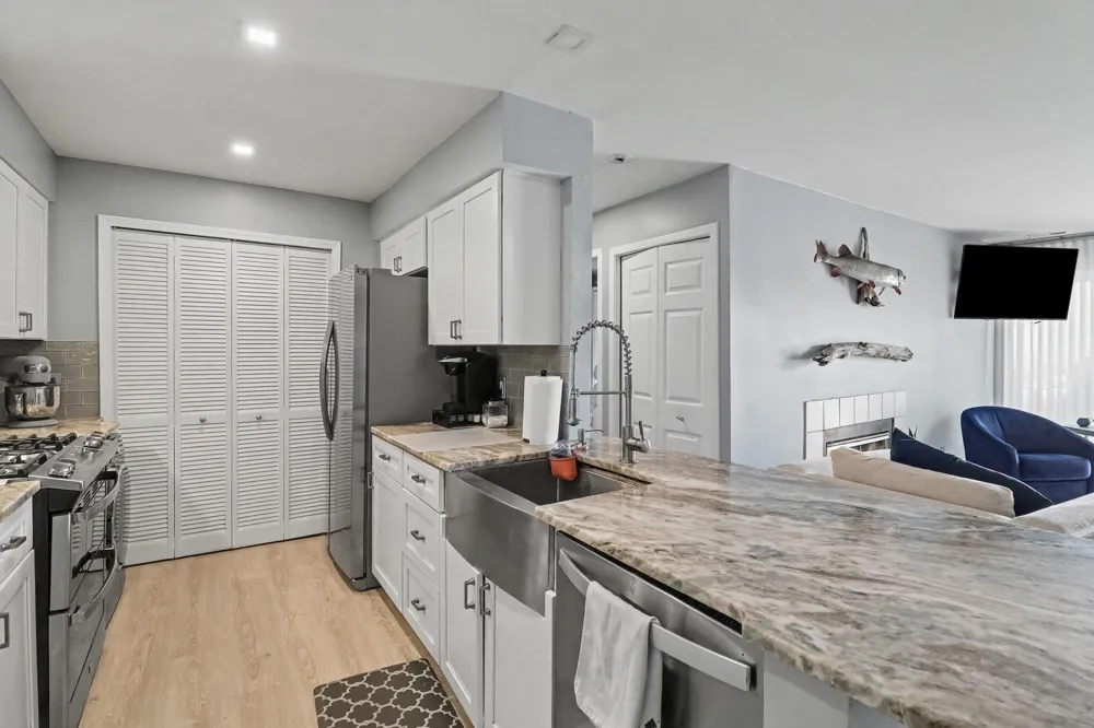 37522 Jefferson Avenue #103 Harrison Township, MI 48045