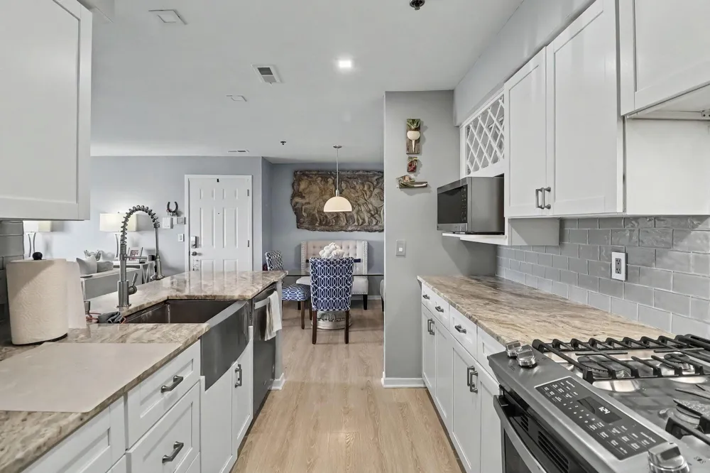 37522 Jefferson Avenue #103 Harrison Township, MI 48045