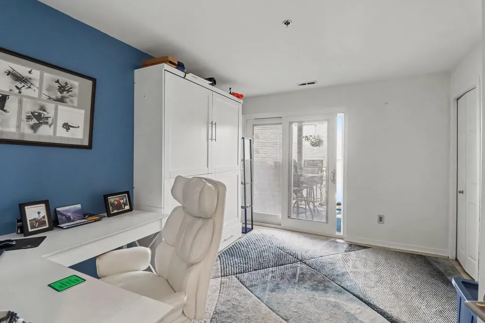 37522 Jefferson Avenue #103 Harrison Township, MI 48045