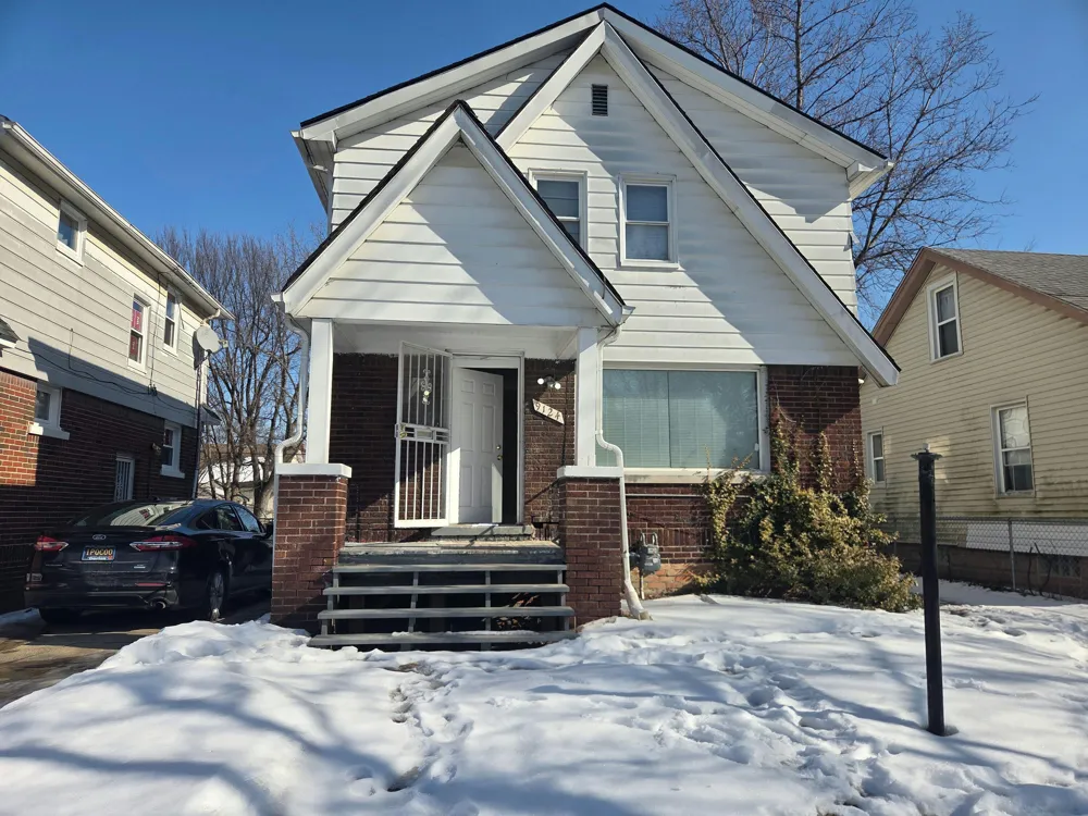 9124 Manor Detroit, MI 48204