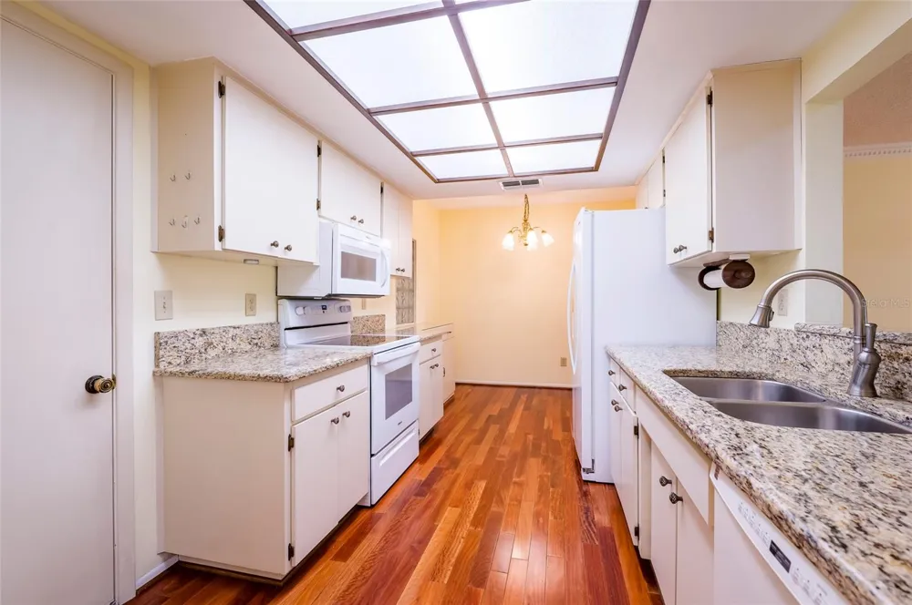 1245 SUTHERLAND COURT #1452 Dunedin, FL 34698