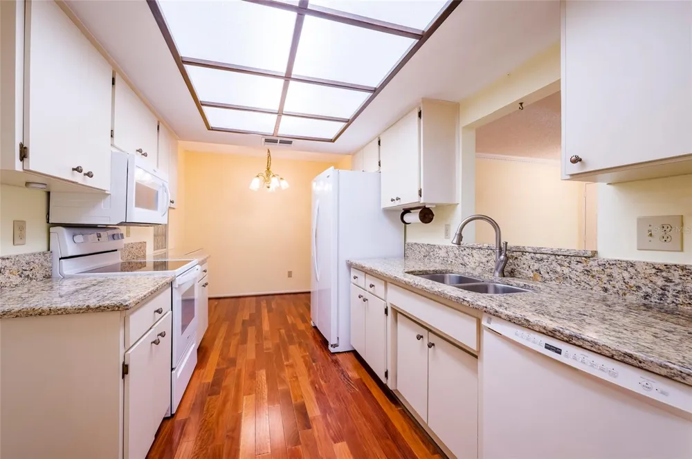 1245 SUTHERLAND COURT #1452 Dunedin, FL 34698