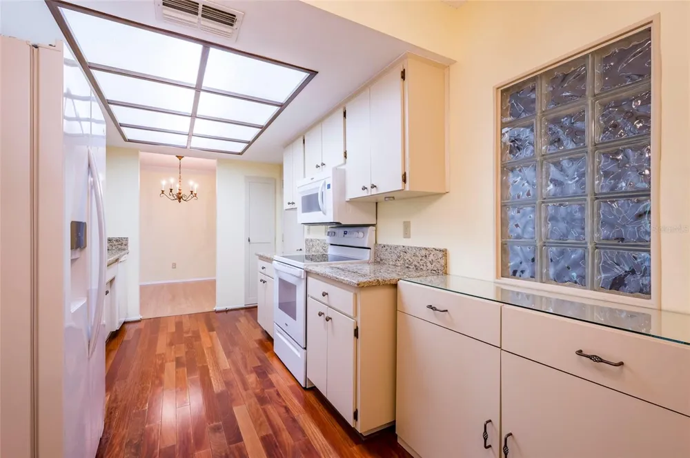 1245 SUTHERLAND COURT #1452 Dunedin, FL 34698