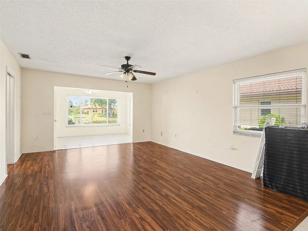 6608 AUBURN AVENUE Bradenton, FL 34207