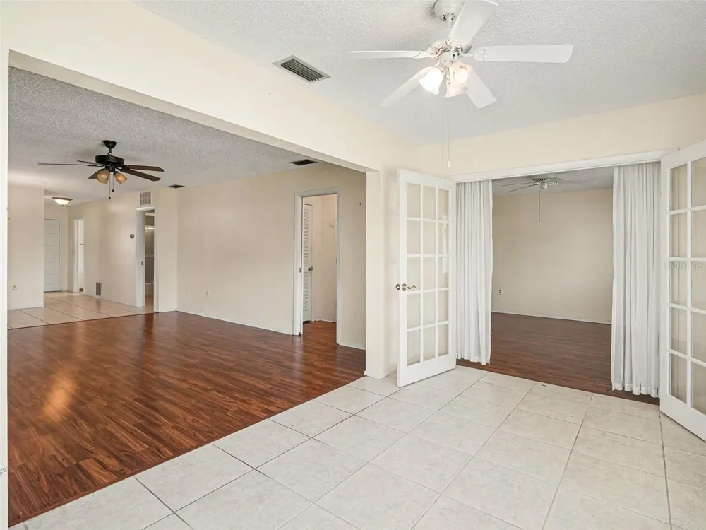 6608 AUBURN AVENUE Bradenton, FL 34207