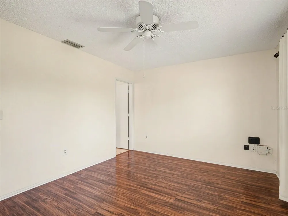 6608 AUBURN AVENUE Bradenton, FL 34207