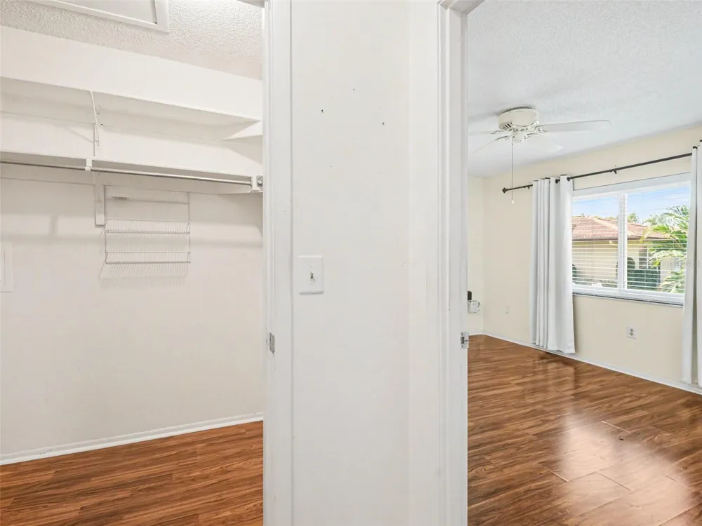 6608 AUBURN AVENUE Bradenton, FL 34207