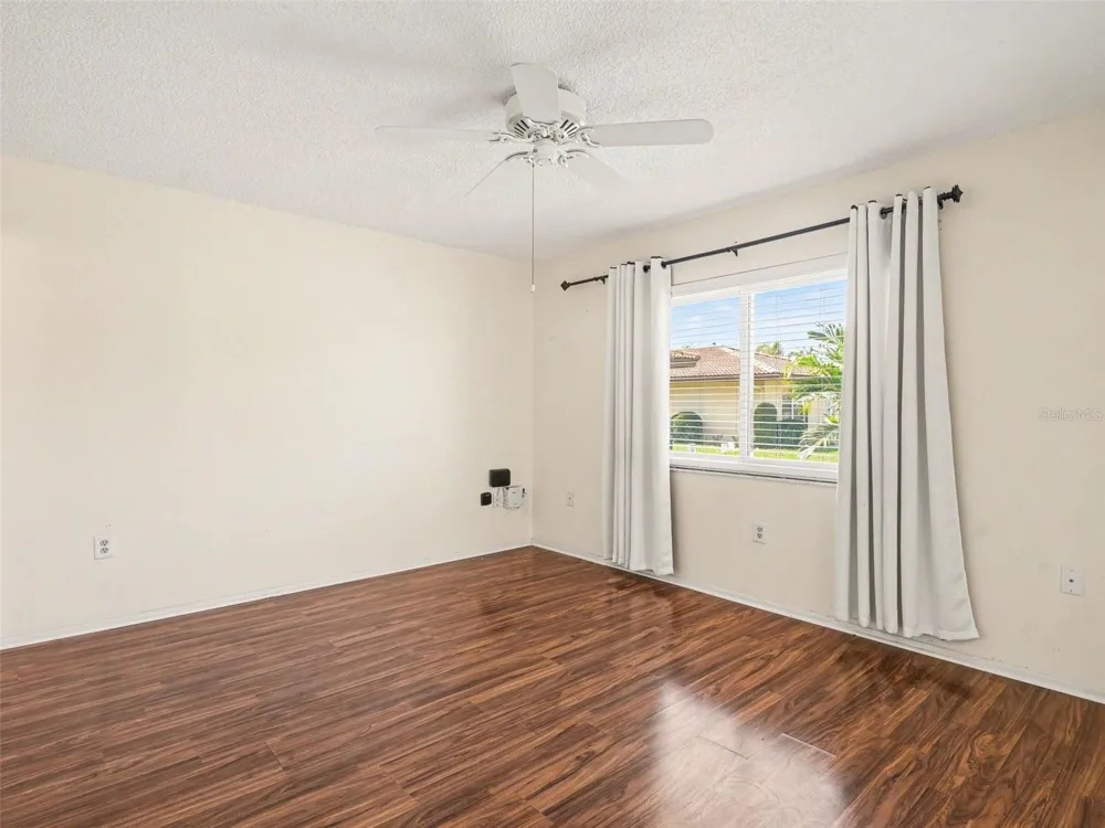 6608 AUBURN AVENUE Bradenton, FL 34207