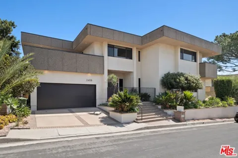 2408 VENUS DRIVE