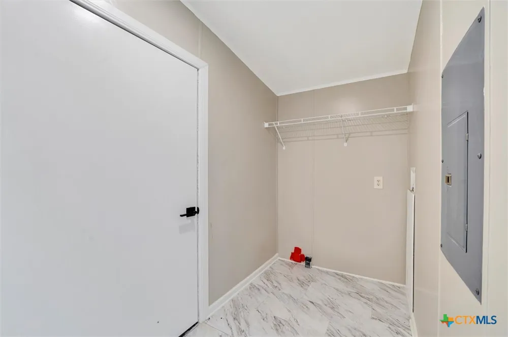 345 Fm 671 Lockhart, TX 78644