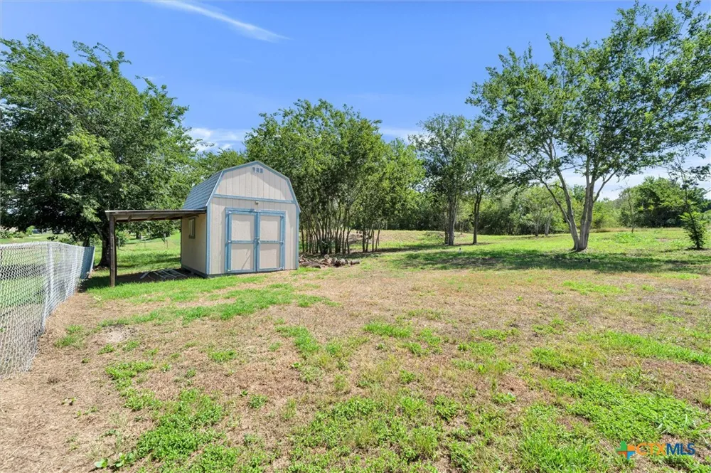 345 Fm 671 Lockhart, TX 78644