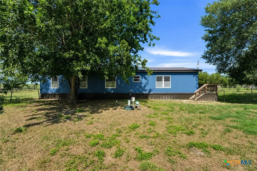 345 Fm 671 Lockhart, TX 78644