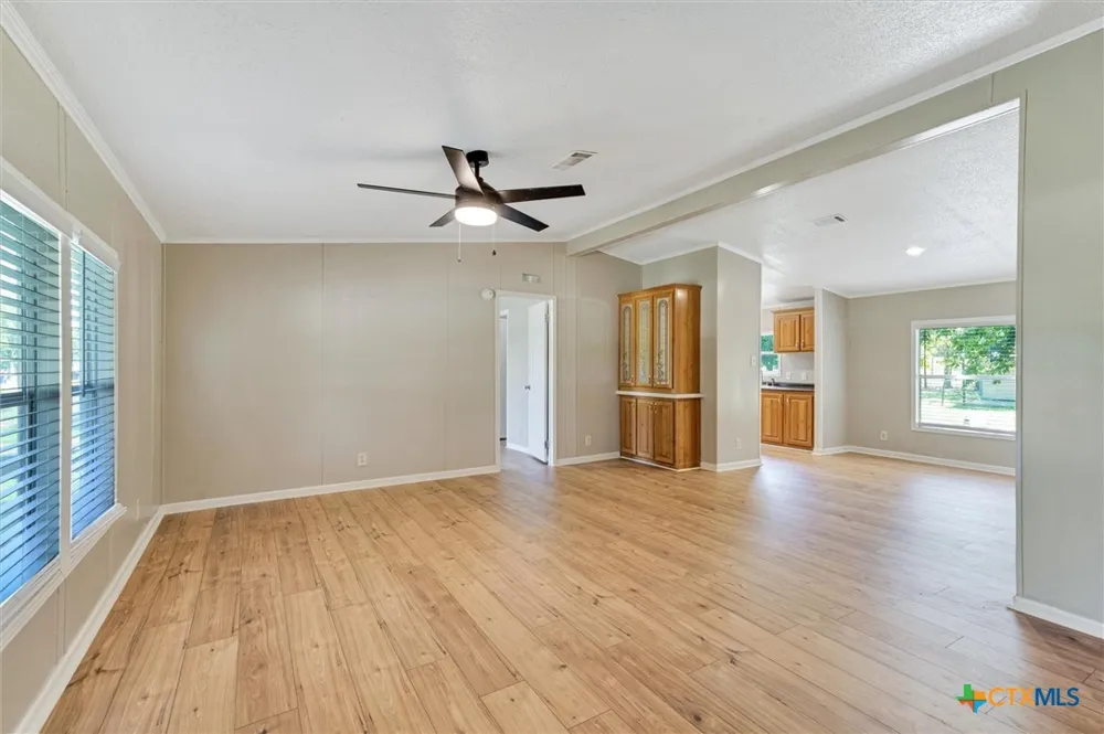 345 Fm 671 Lockhart, TX 78644