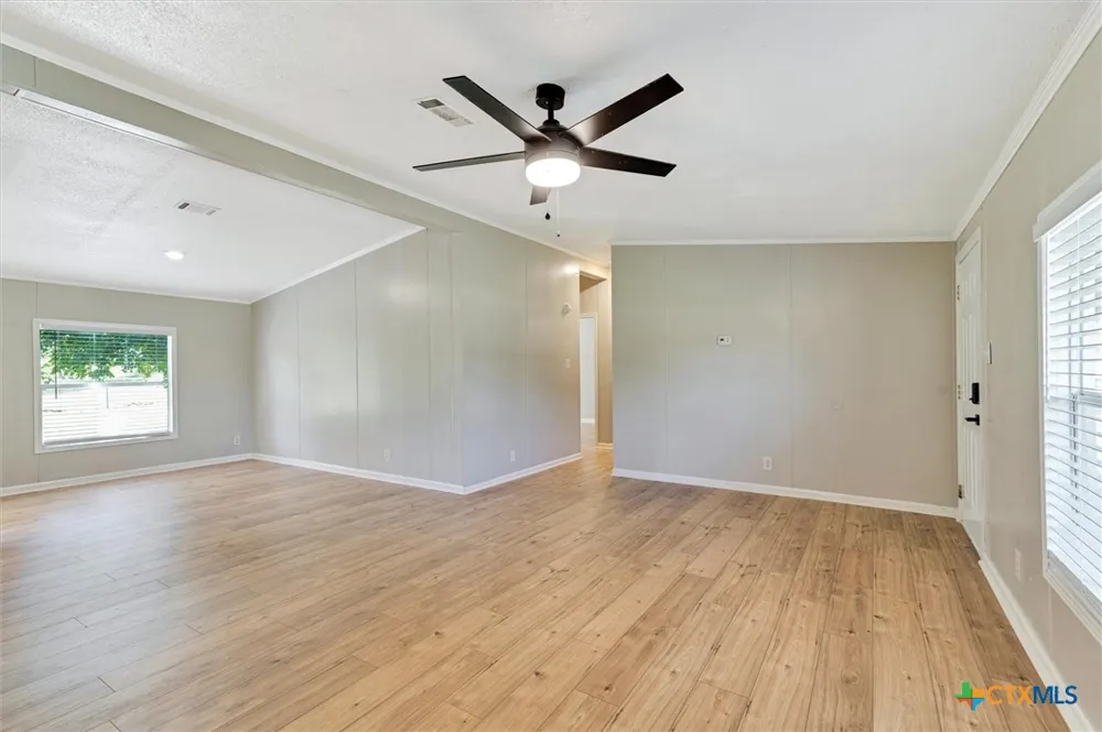 345 Fm 671 Lockhart, TX 78644