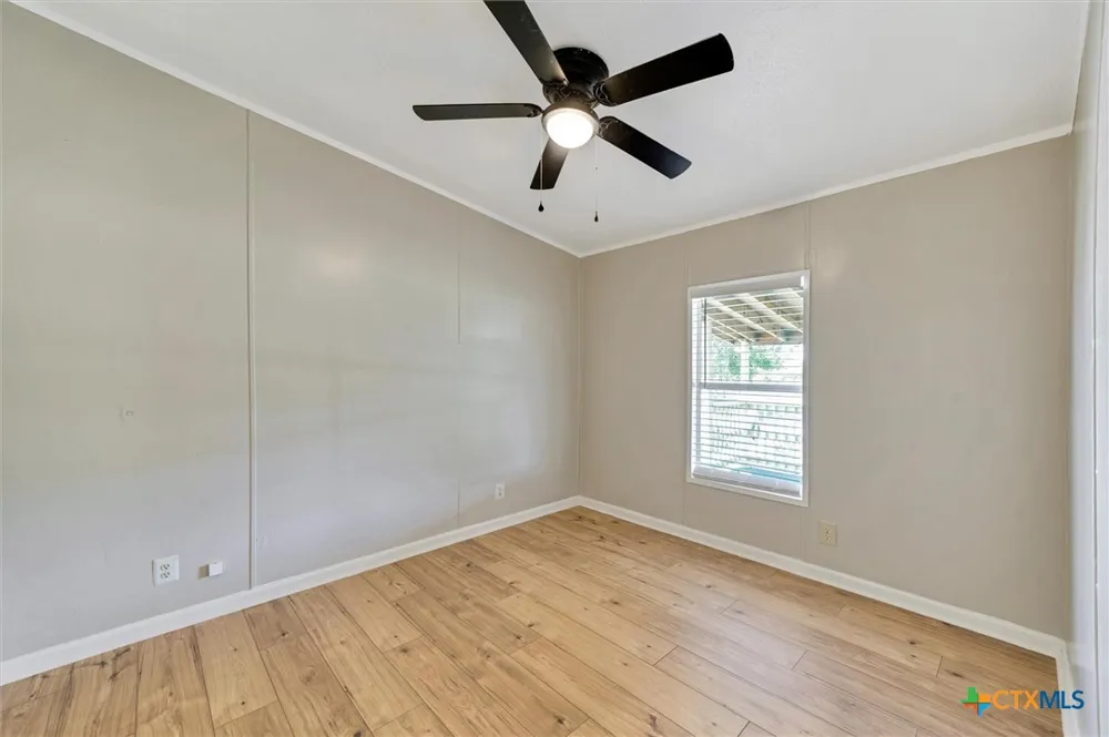 345 Fm 671 Lockhart, TX 78644