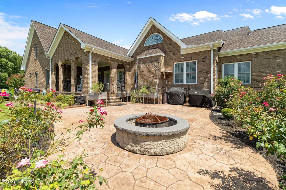 1101 Lamp Lighter Circle Goldsboro, NC 27534