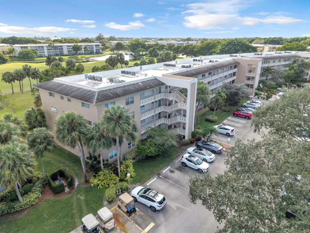 3003 PORTOFINO Isle #K1 Coconut Creek, FL 33066