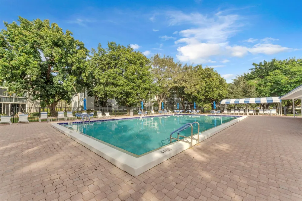 3003 PORTOFINO Isle #K1 Coconut Creek, FL 33066