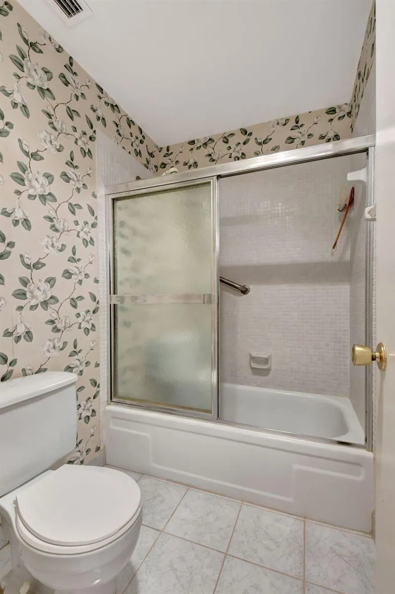 1670 NW 18TH AVENUE #202 Delray Beach, FL 33445