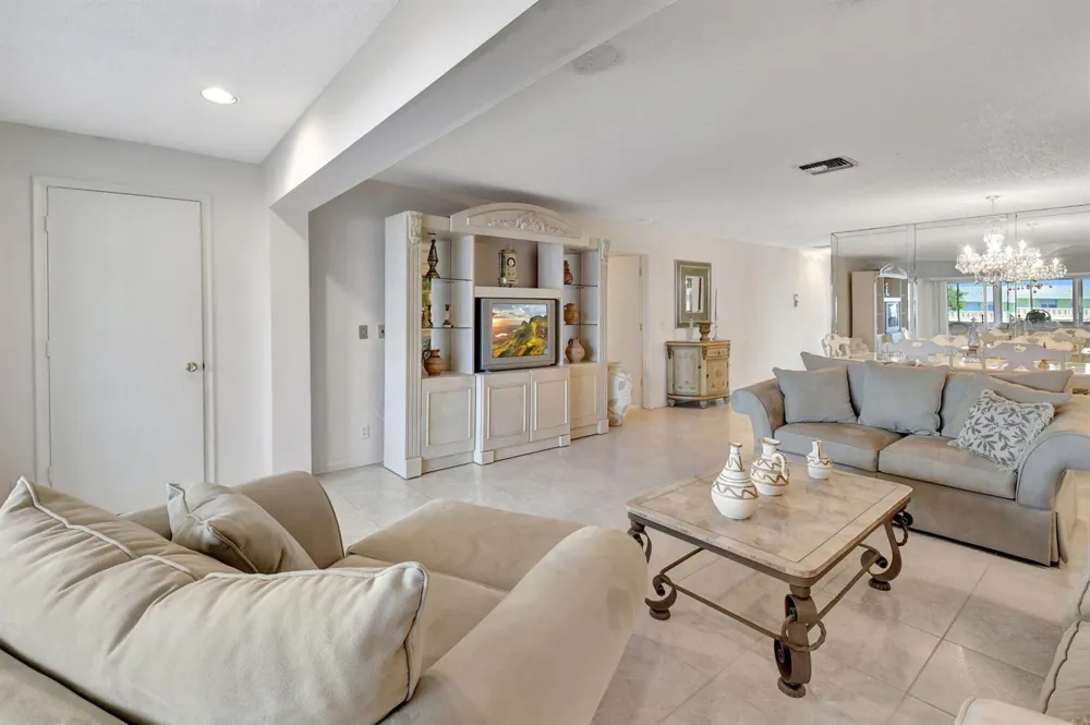 1670 NW 18TH AVENUE #202 Delray Beach, FL 33445
