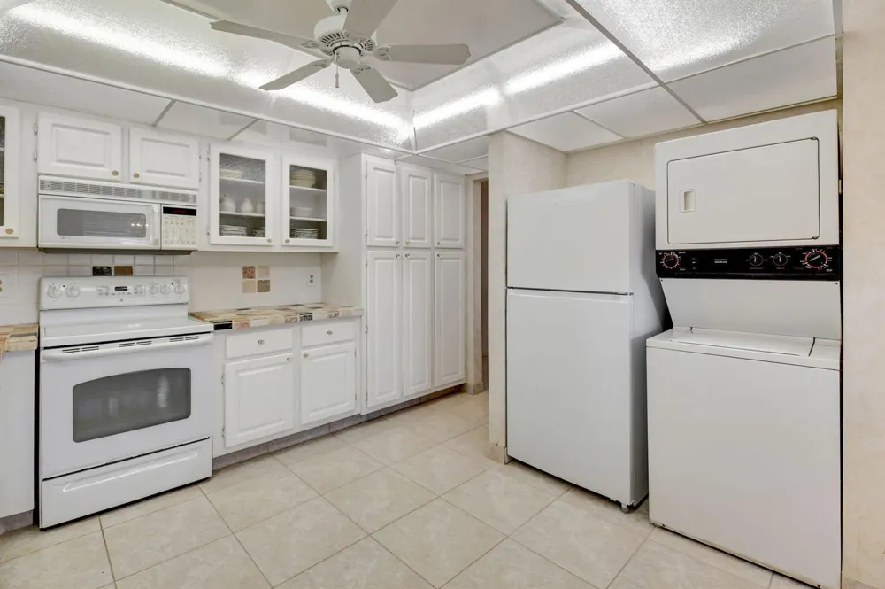 1670 NW 18TH AVENUE #202 Delray Beach, FL 33445