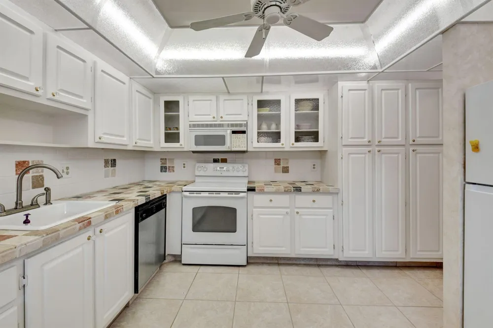 1670 NW 18TH AVENUE #202 Delray Beach, FL 33445