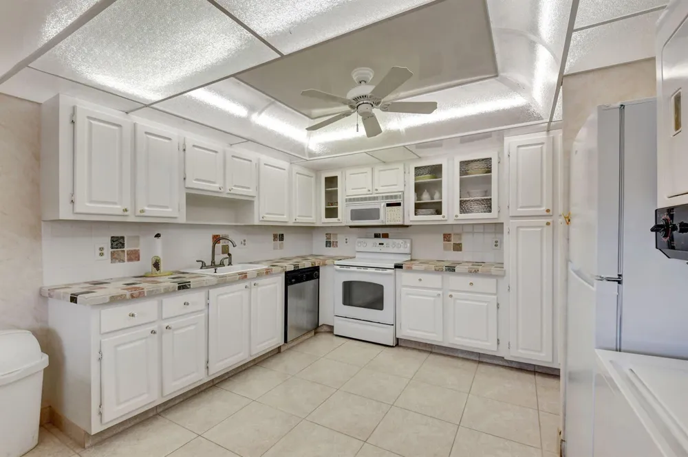1670 NW 18TH AVENUE #202 Delray Beach, FL 33445