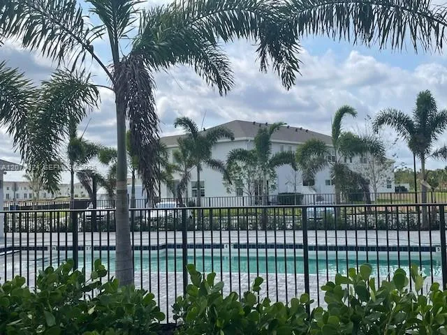 871 SE Grovebush Ln Port St. Lucie, FL 34984