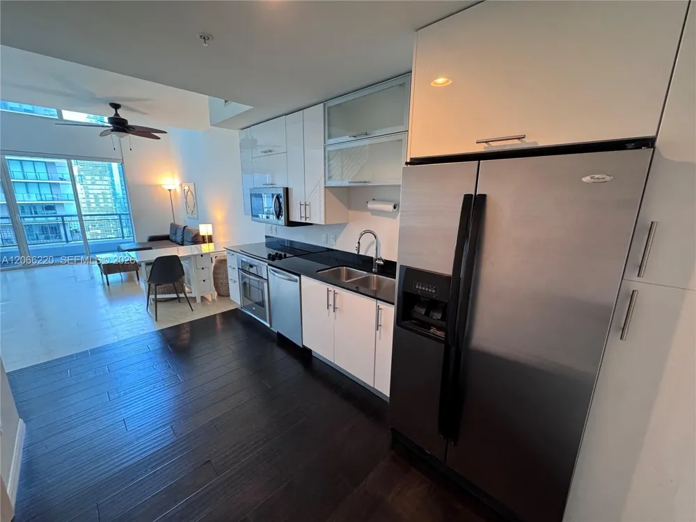 60 SW 13th St #2202 Miami, FL 33130