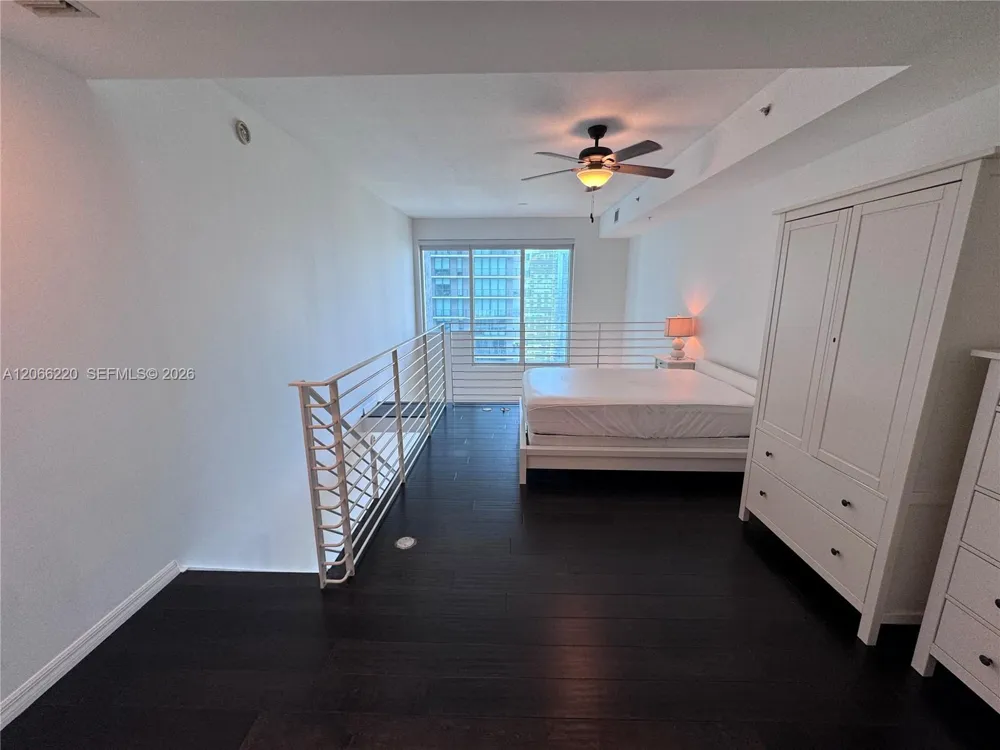 60 SW 13th St #2202 Miami, FL 33130