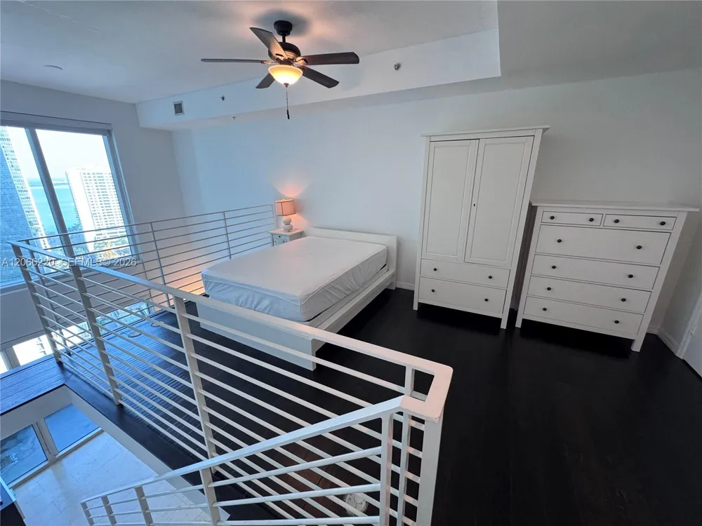 60 SW 13th St #2202 Miami, FL 33130