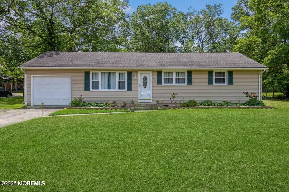 512 Lakehurst Road Browns Mills, NJ 08015