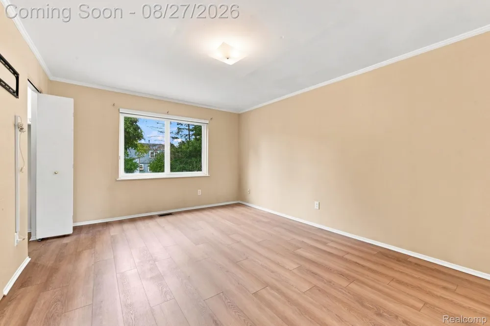 42120 Ridge Road W Novi City, MI 48375