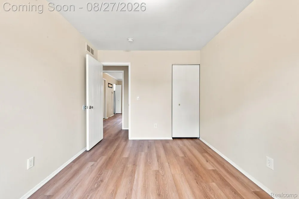 42120 Ridge Road W Novi City, MI 48375