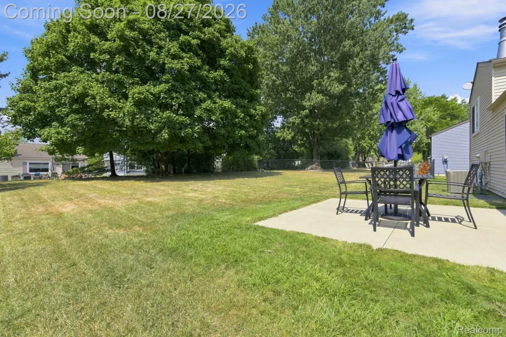 42120 Ridge Road W Novi City, MI 48375