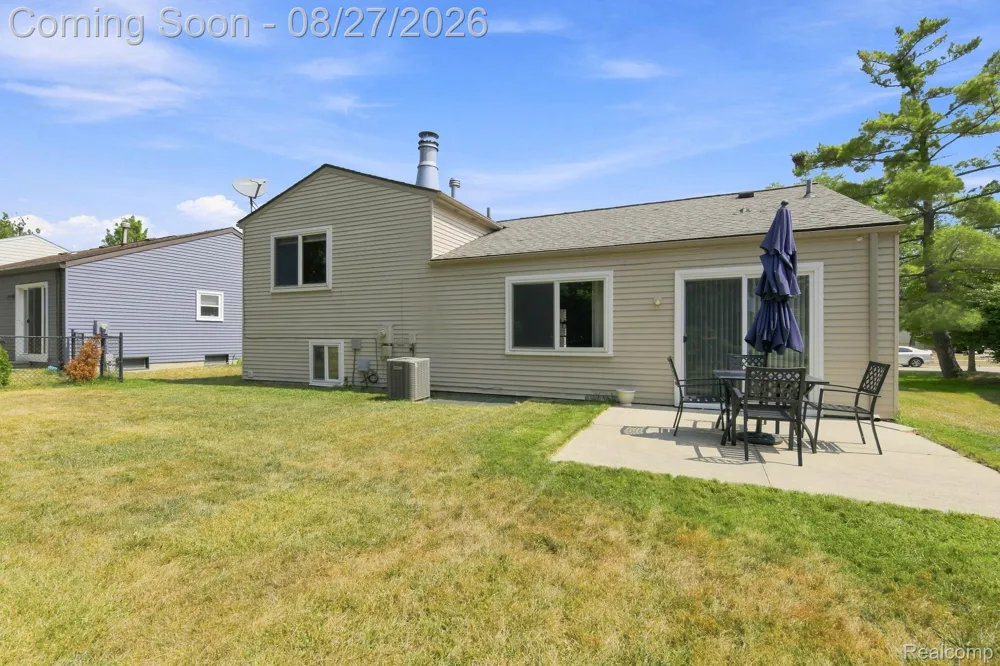 42120 Ridge Road W Novi City, MI 48375