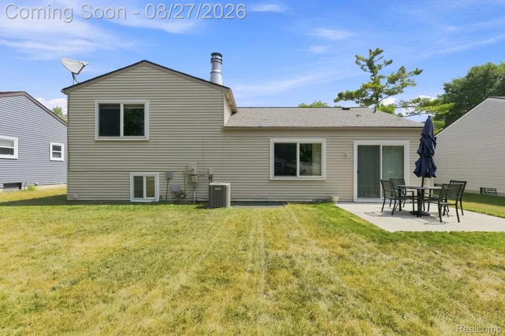42120 Ridge Road W Novi City, MI 48375