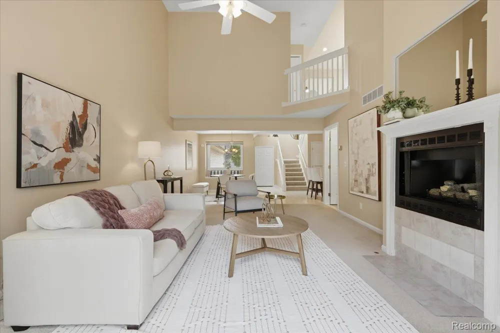 61016 Evergreen Court Southfield Township, MI 48178