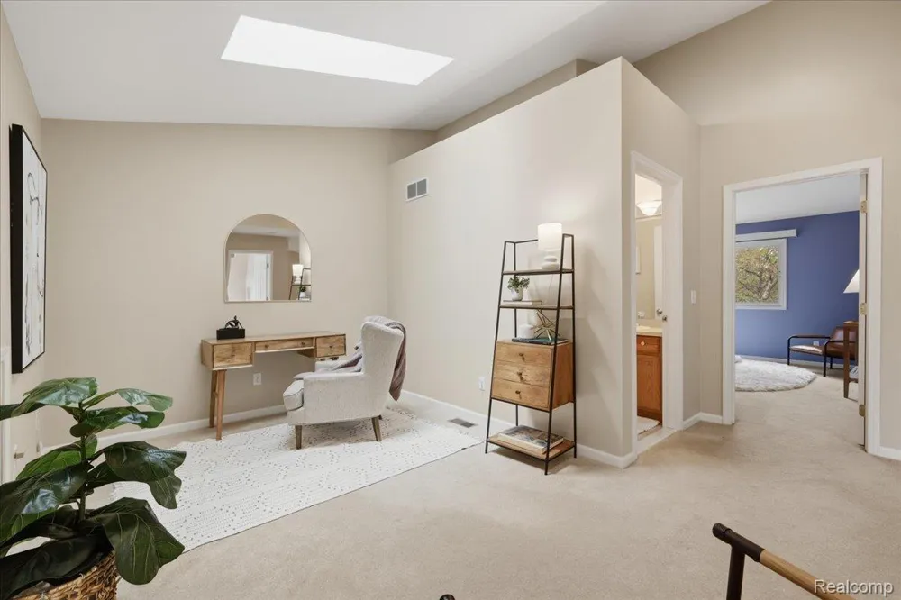 61016 Evergreen Court Southfield Township, MI 48178