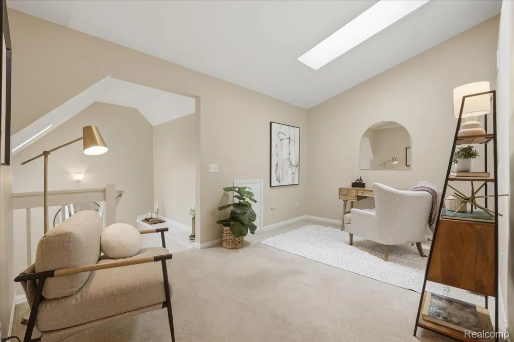 61016 Evergreen Court Southfield Township, MI 48178