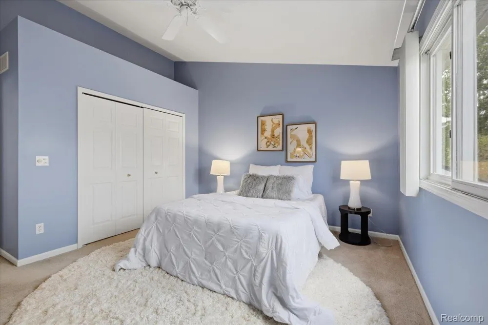 61016 Evergreen Court Southfield Township, MI 48178