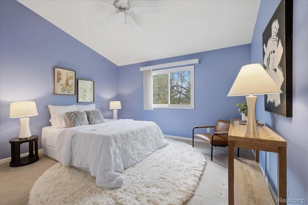 61016 Evergreen Court Southfield Township, MI 48178